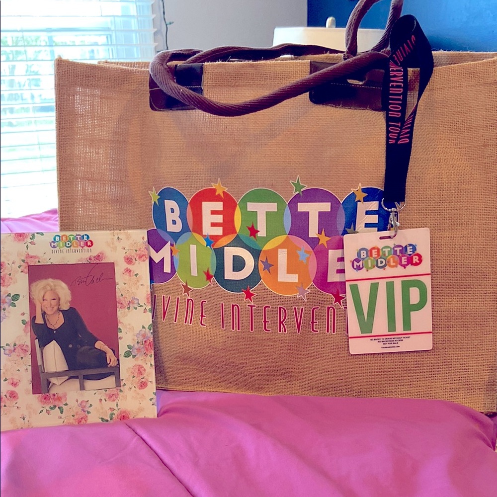 Bette Midler Swag Divine Interven Tour!